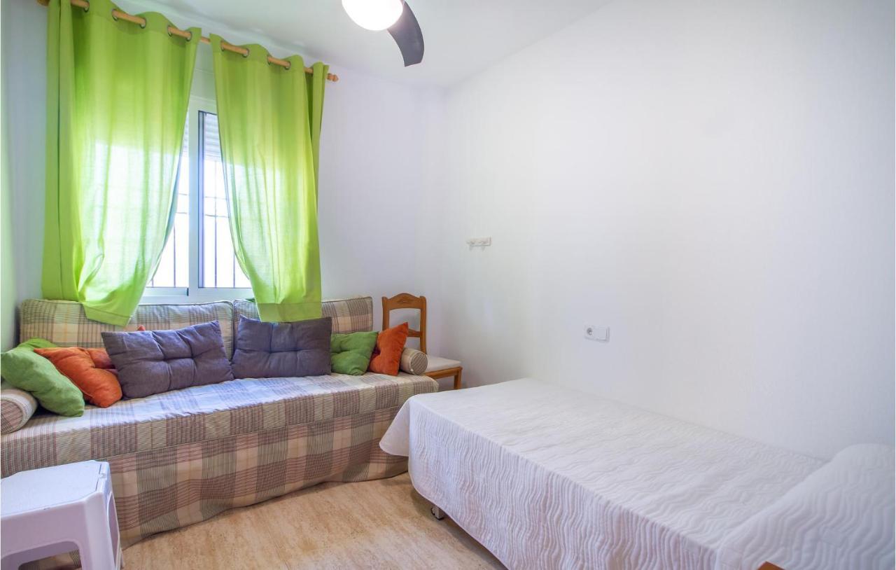 4 Bedroom Cozy Home In Пилар де ла Горадада Экстерьер фото