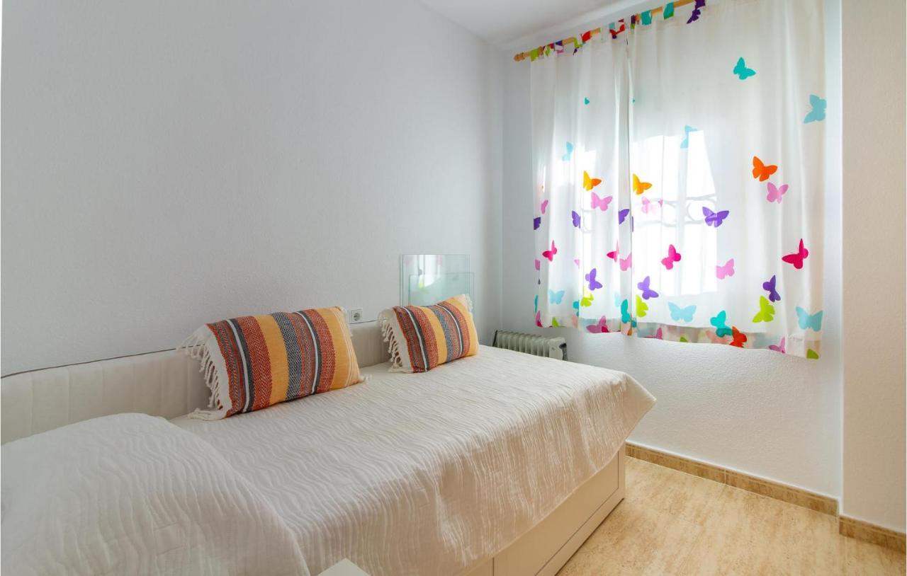 4 Bedroom Cozy Home In Пилар де ла Горадада Экстерьер фото